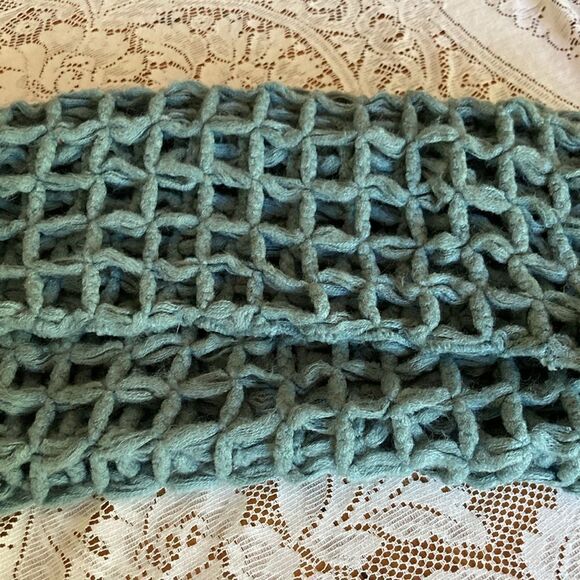 Anthropologie Evelyn K New York Open Weave Infinity Neck Scarf - Picture 8 of 9